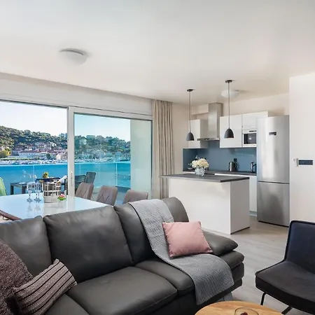 アパート Prestige 1 *