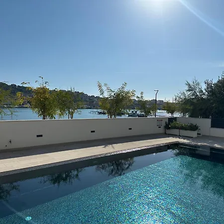 Prestige 1 * トロギール