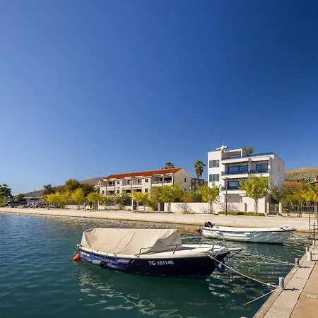 Prestige 1 アパート